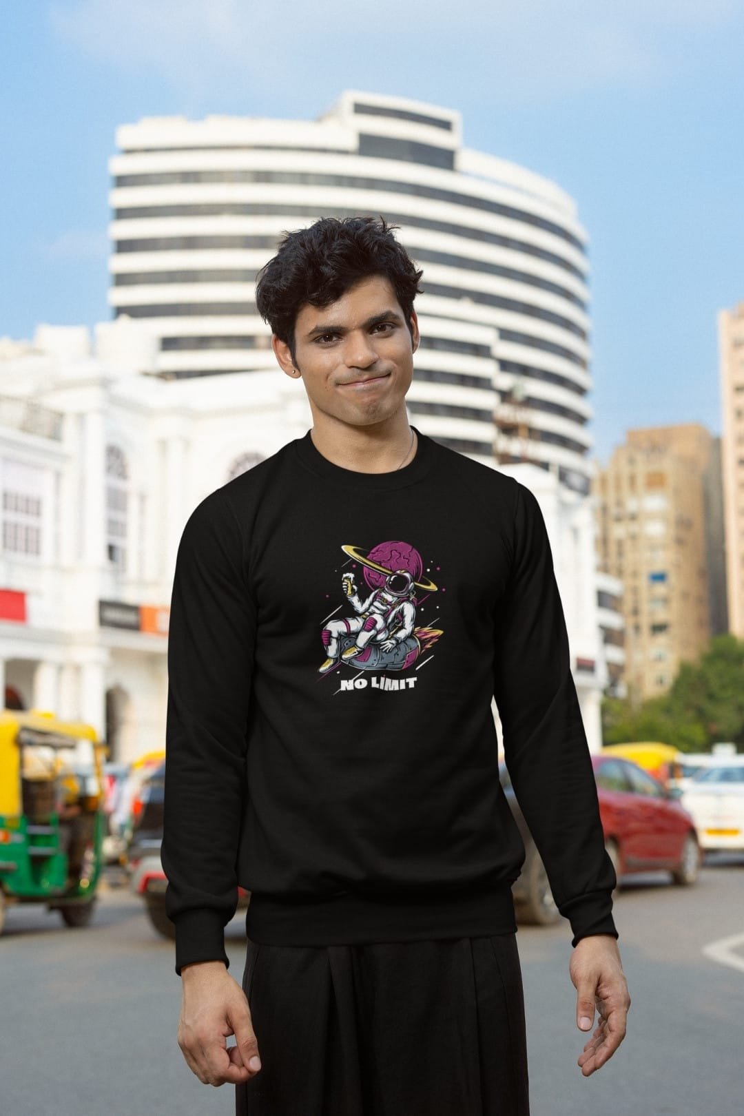 No Limit Astronaut Sweatshirt – 100% Cotton, Bio-Washed by dudle